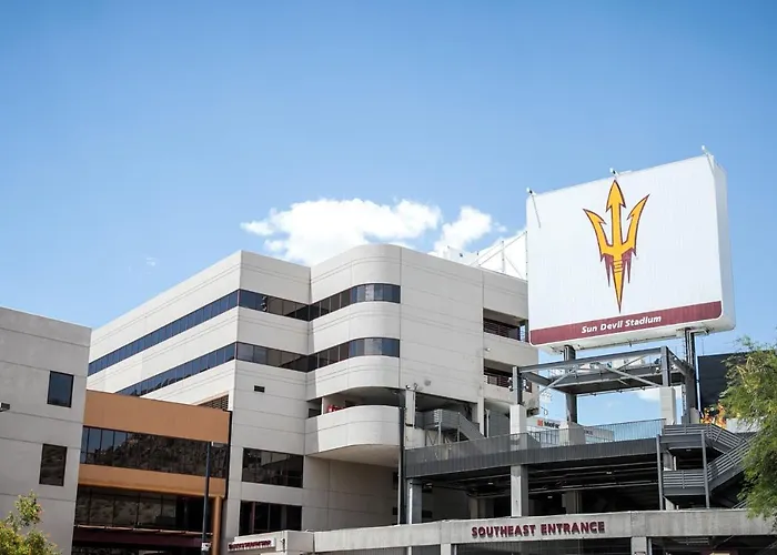 & Airport By Ihg Hotel Phoenix