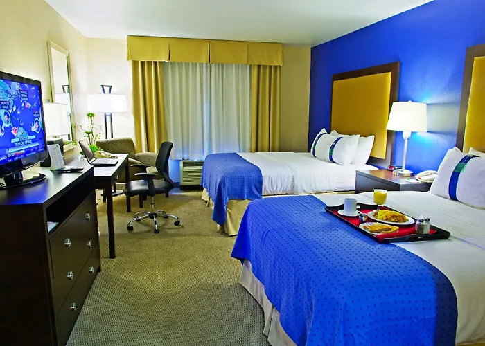 Hotel & Airport By Ihg 3*