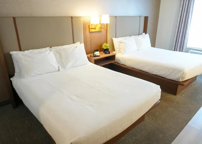 & Airport By Ihg