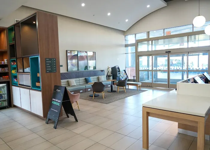 & Airport By Ihg Hotel 3*