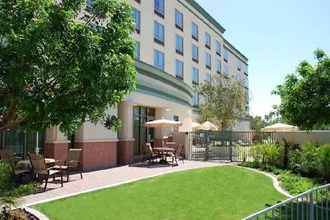 & Airport By Ihg Hotel